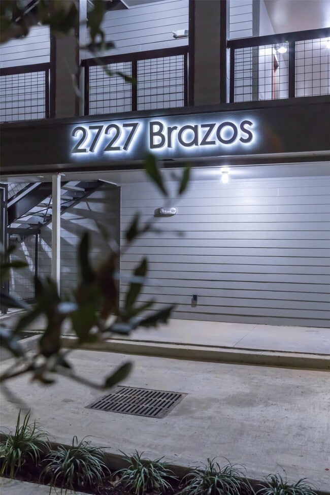 Building Photo - 2727 Brazos St