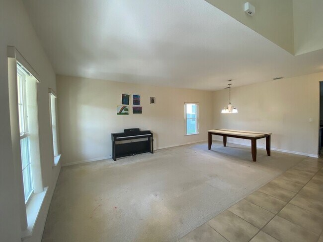 Building Photo - 2851 Moonstone Bend