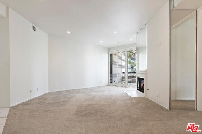 Building Photo - 2131 Century Park Ln