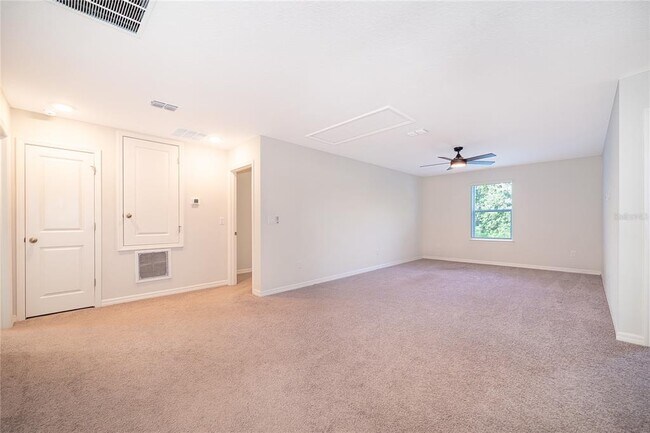 Building Photo - 1468 Grassland Ave