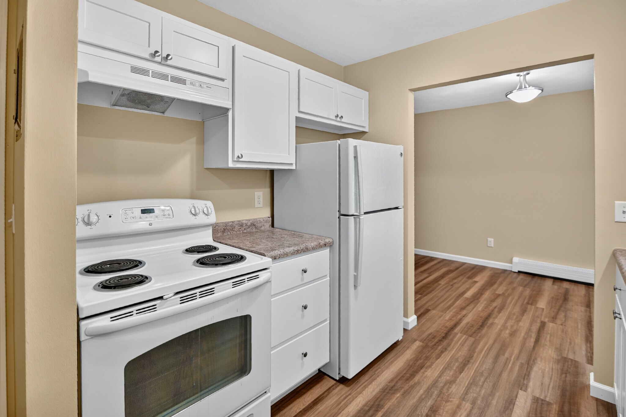Building Photo - 5110 Pebblebrook Dr