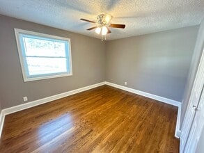 Building Photo - Hampton Hills Condo
