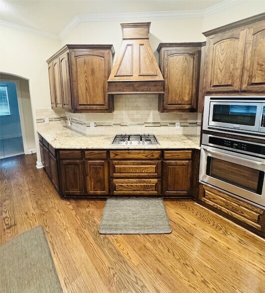 Building Photo - 1713 Fair Oaks Ln