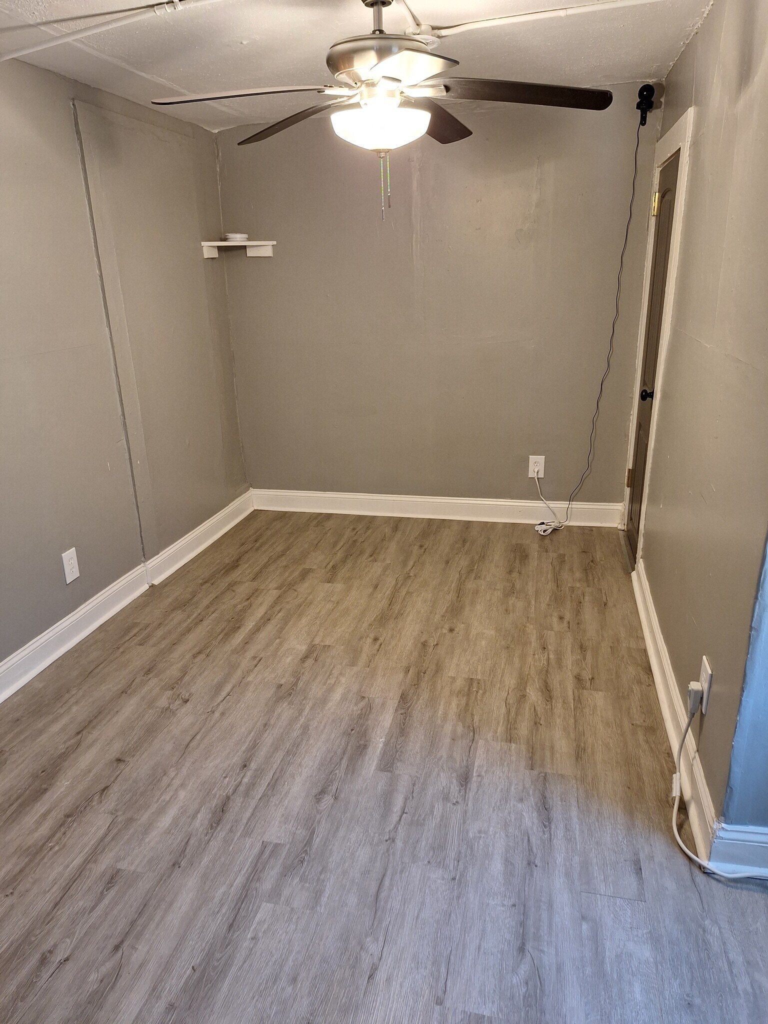 Building Photo - 416 Howell St