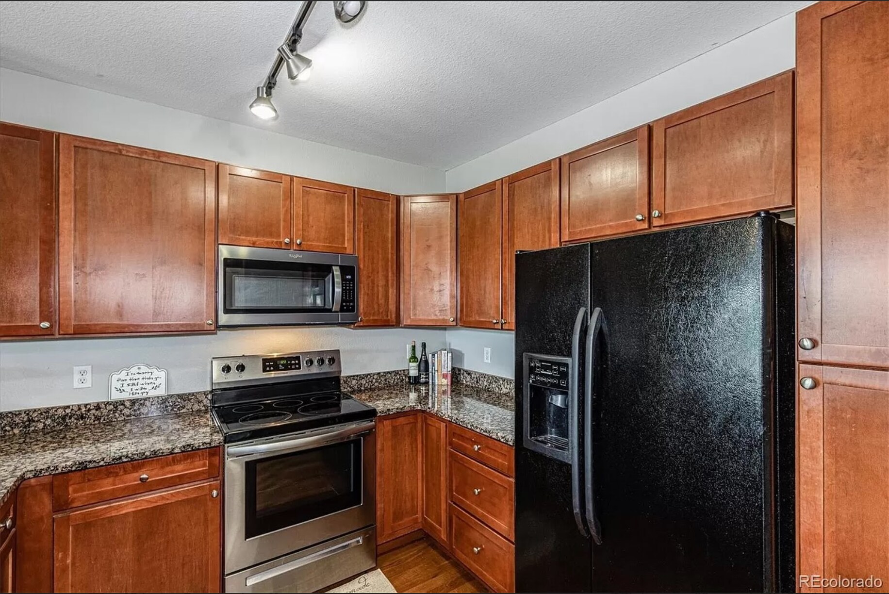 Kitchen - 9059 E Panorama Cir