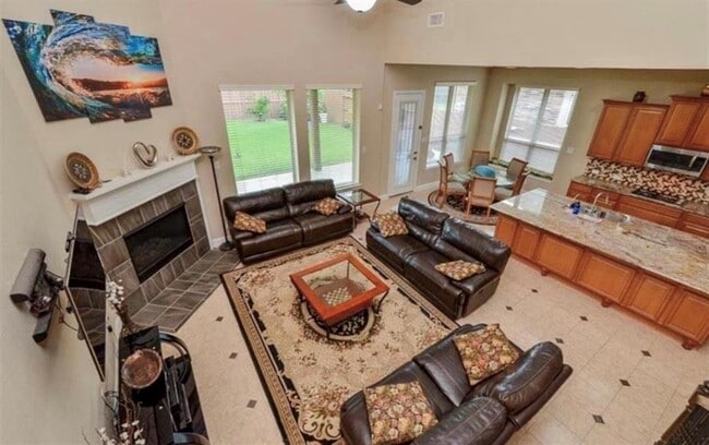 Building Photo - 11111 Glasgill Ct