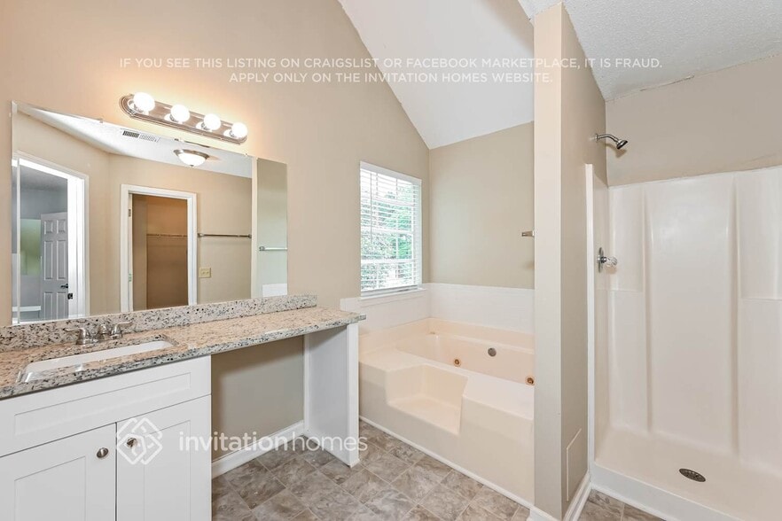 Building Photo - 395 Oakdale Cir