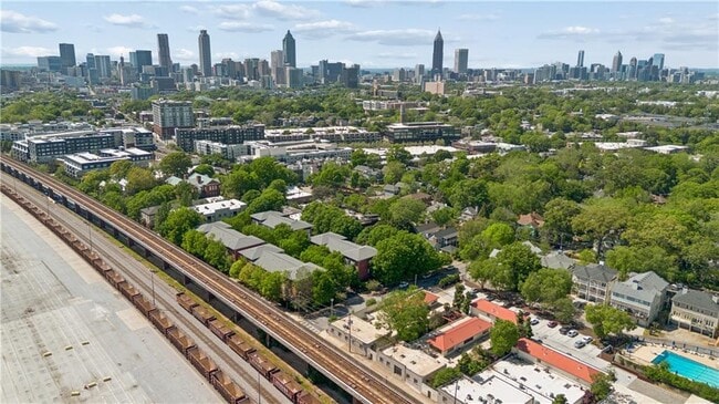 Building Photo - 820 DeKalb Ave NE