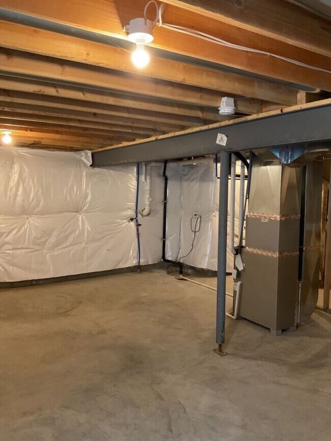 Building Photo - Elevate Everyday Living at Ayden Place Tow...