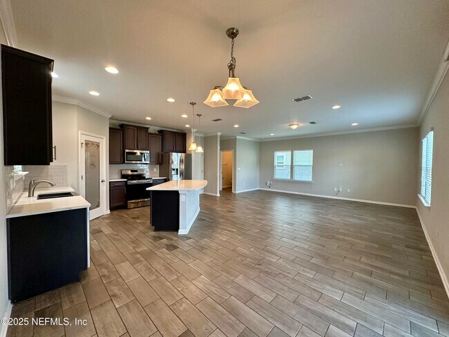 Building Photo - 8135 Cape Fox Dr