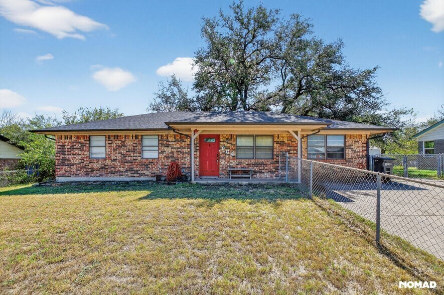 Building Photo - 604 Fegan St