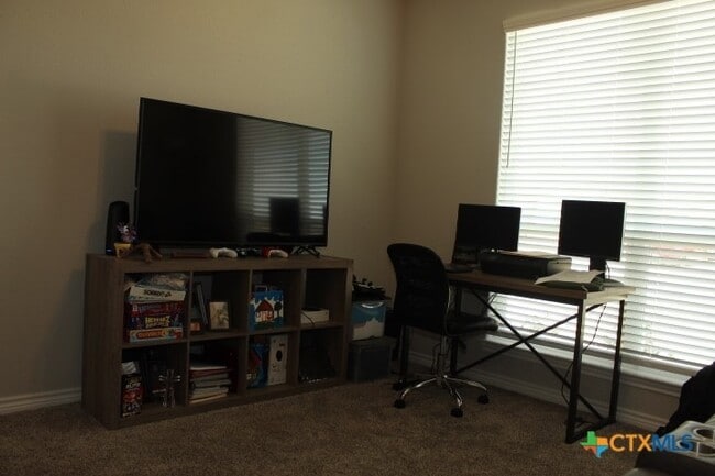 Building Photo - 3006 Hedwig St