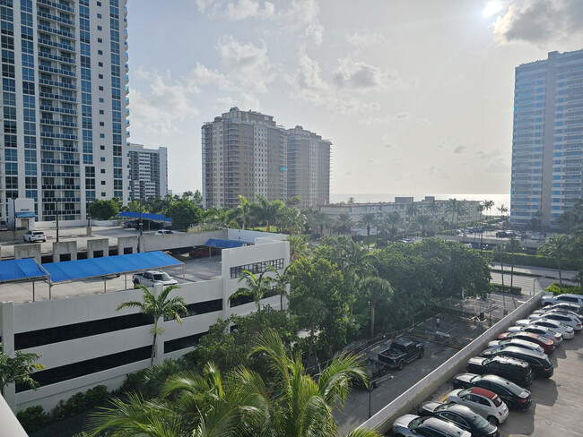 Building Photo - 1965 S Ocean Dr