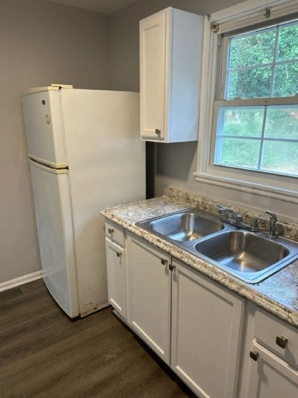 Building Photo - 64 Lakeside Dr