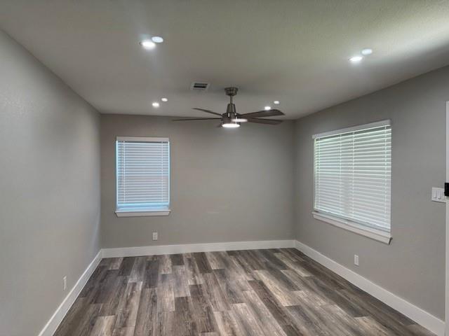 Building Photo - 320 Anderson Dr