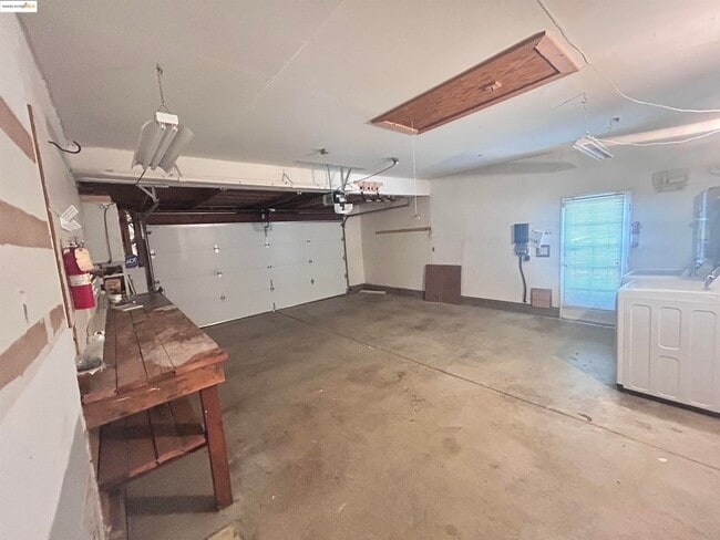 Building Photo - 516 Webster Dr