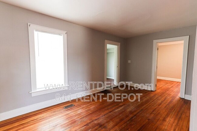 Building Photo - 1570 E Morgan Ave