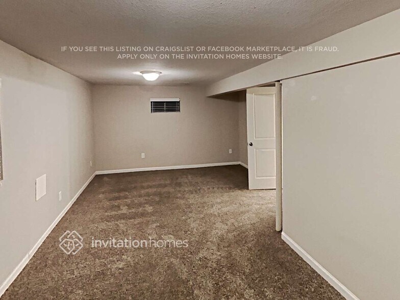 Building Photo - 17895 E Nassau Pl
