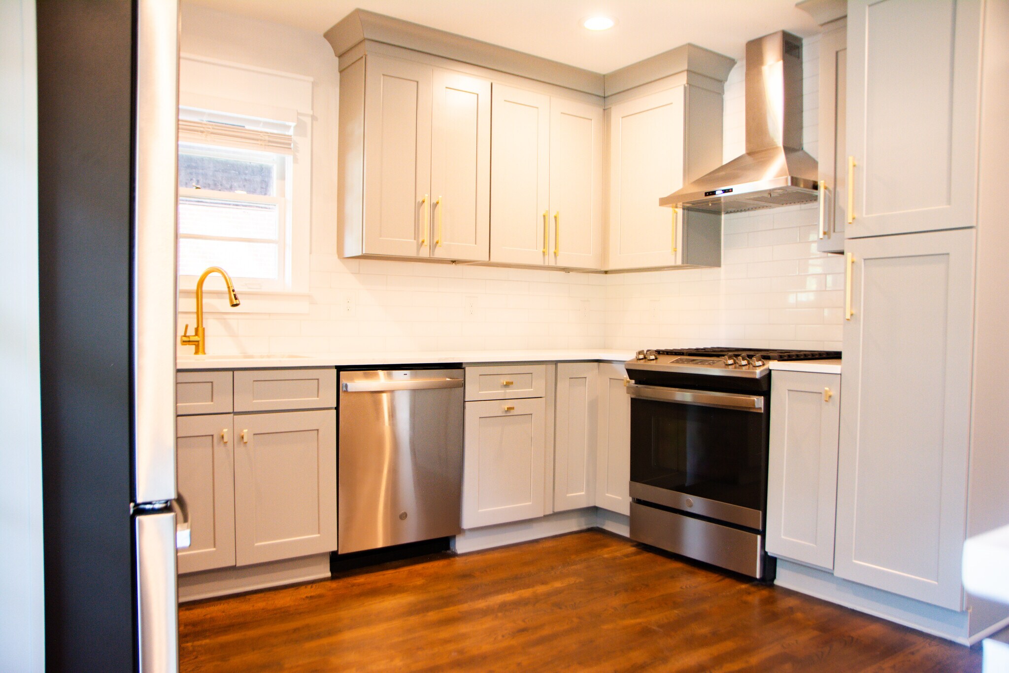 Building Photo - 3056 Cloverhurst Dr
