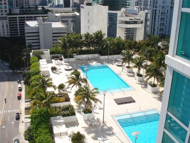 Building Photo - 951 Brickell Ave
