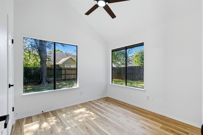 Building Photo - 18511 Headland Dr