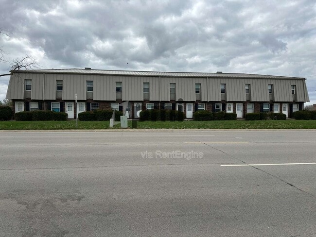 Building Photo - 1612 University Dr
