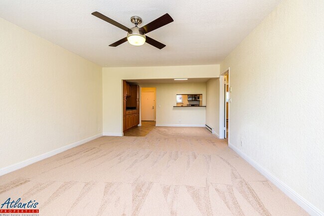 Building Photo - Farm Hill Condo | Desirable Location