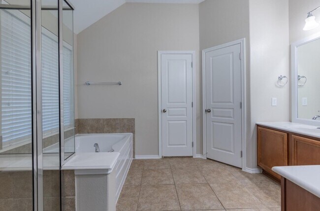 Building Photo - 5402 Hickory Harvest Dr