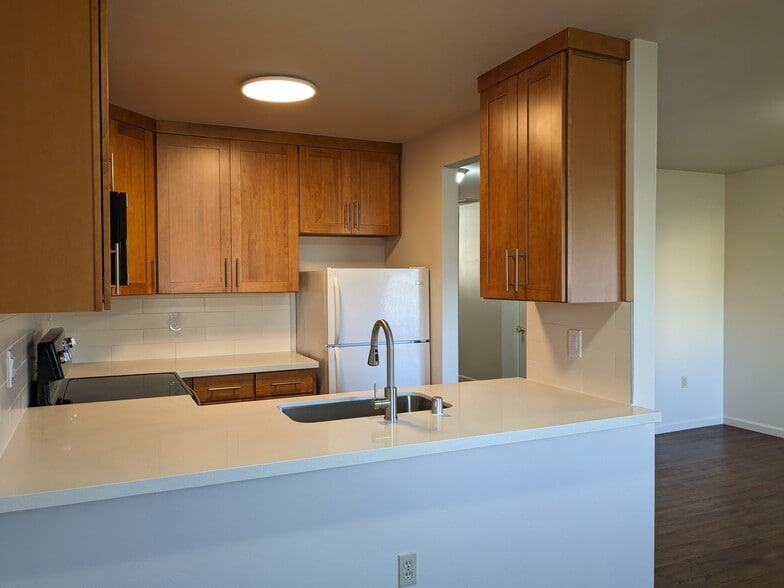 Building Photo - 1571 Kibler Ave
