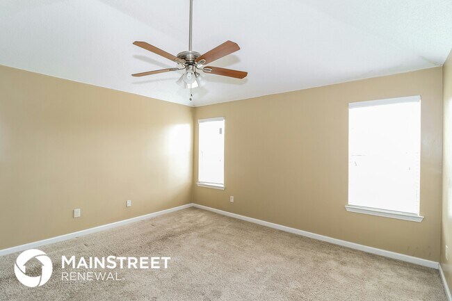 Building Photo - 3836 Clarion Dr