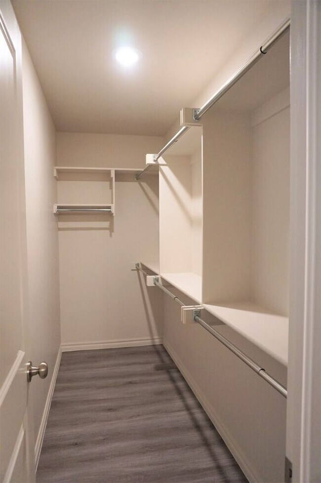 Building Photo - 3 Bed 2 Bath 2 Car Duplex in Chisholm Creek NW OKC