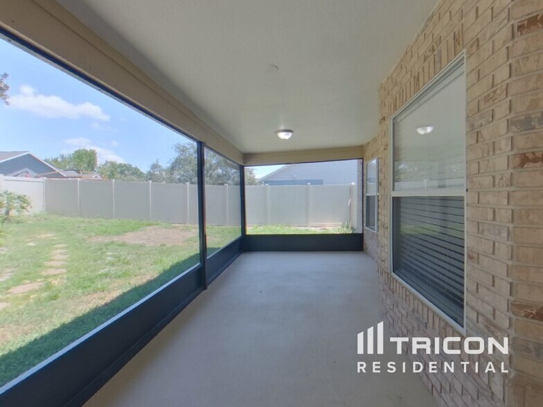 Building Photo - 3222 Crestwood Forest Dr