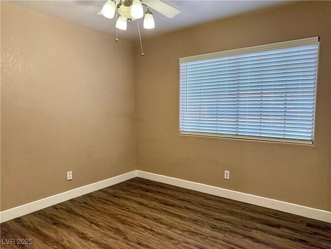 Building Photo - 7640 Botany Bay Dr