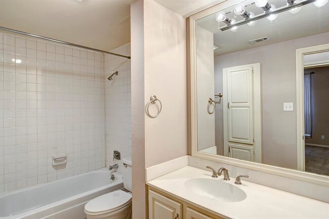 Building Photo - 4000 Purdue St