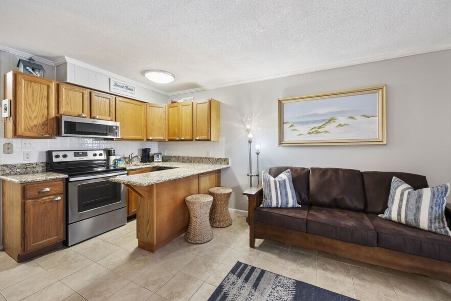 Building Photo - 40 Folly Field Rd