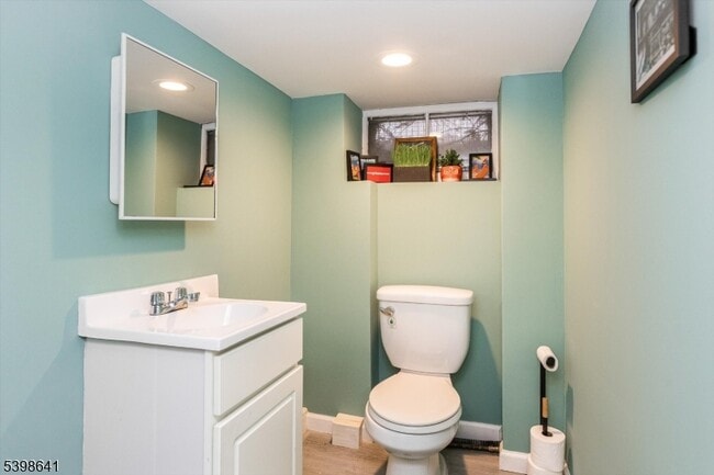 Building Photo - 169 Heywood Ave