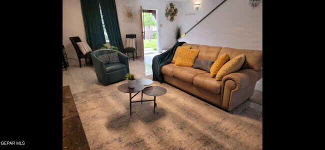 Building Photo - 350 Thunderbird Dr