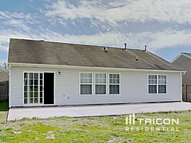 Building Photo - 206 Water Ridge Ave