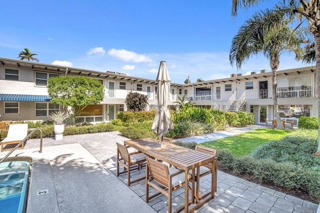 Building Photo - 414 Seasage Dr