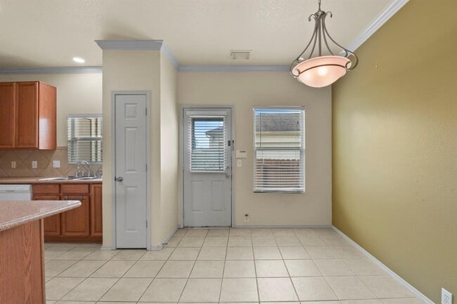 Building Photo - 3408 Glenmore Meadow Dr