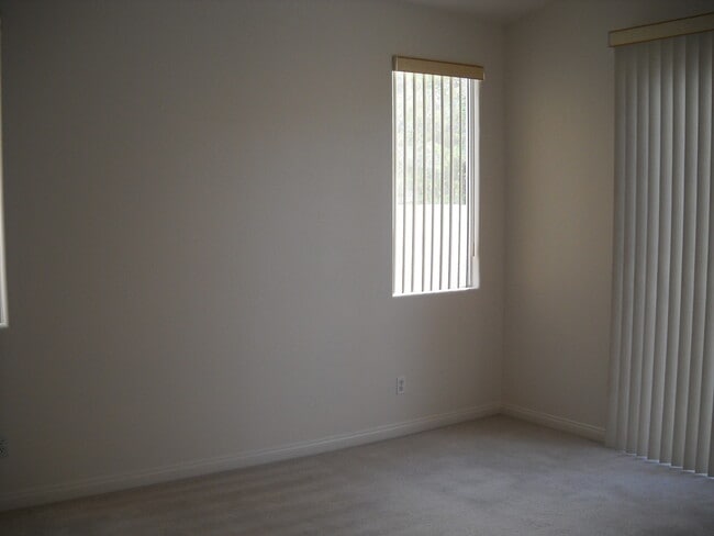 Building Photo - Fabulous Single Story in Peccole Ranch Gated Community!