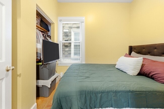 Building Photo - 13 Fulkerson St