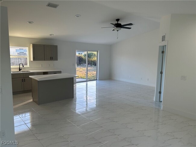 Building Photo - 2803 65th St W