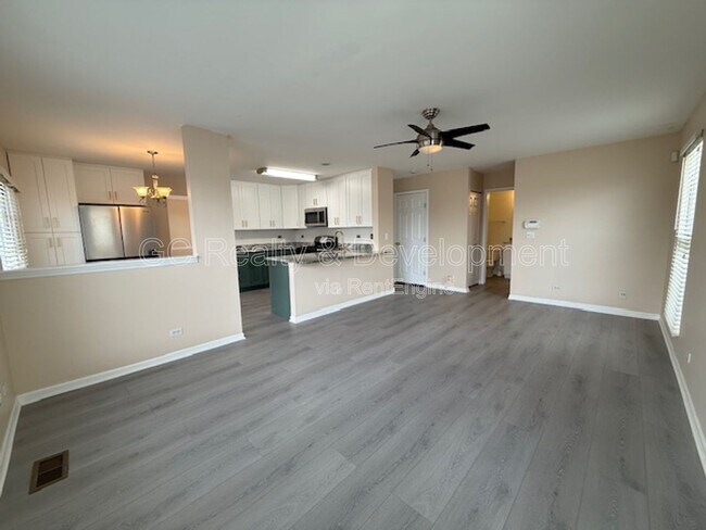 Building Photo - 468 Columbine Ln