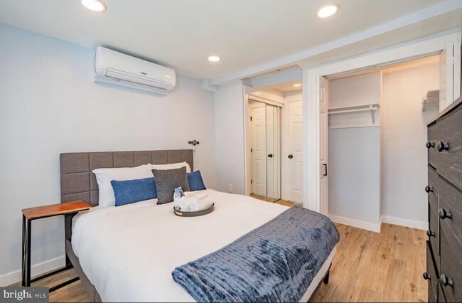 Building Photo - 1125 Washington Blvd