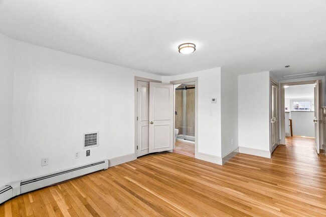 Building Photo - 281 Benefit St