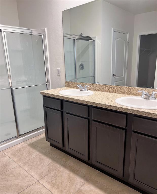 Building Photo - 930 Summer Glen Dr