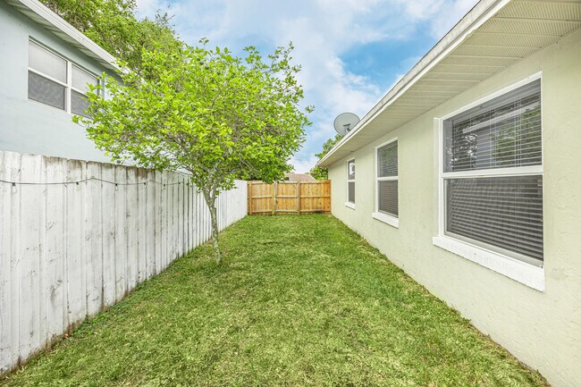 Building Photo - 1518 Lee Ct