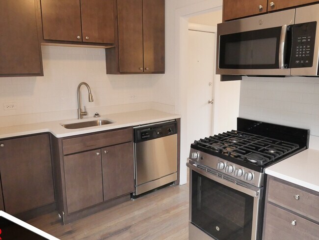 Building Photo - 2639 N Spaulding Ave