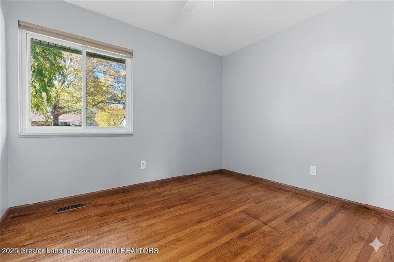 Building Photo - 4709 Stillwell Ave